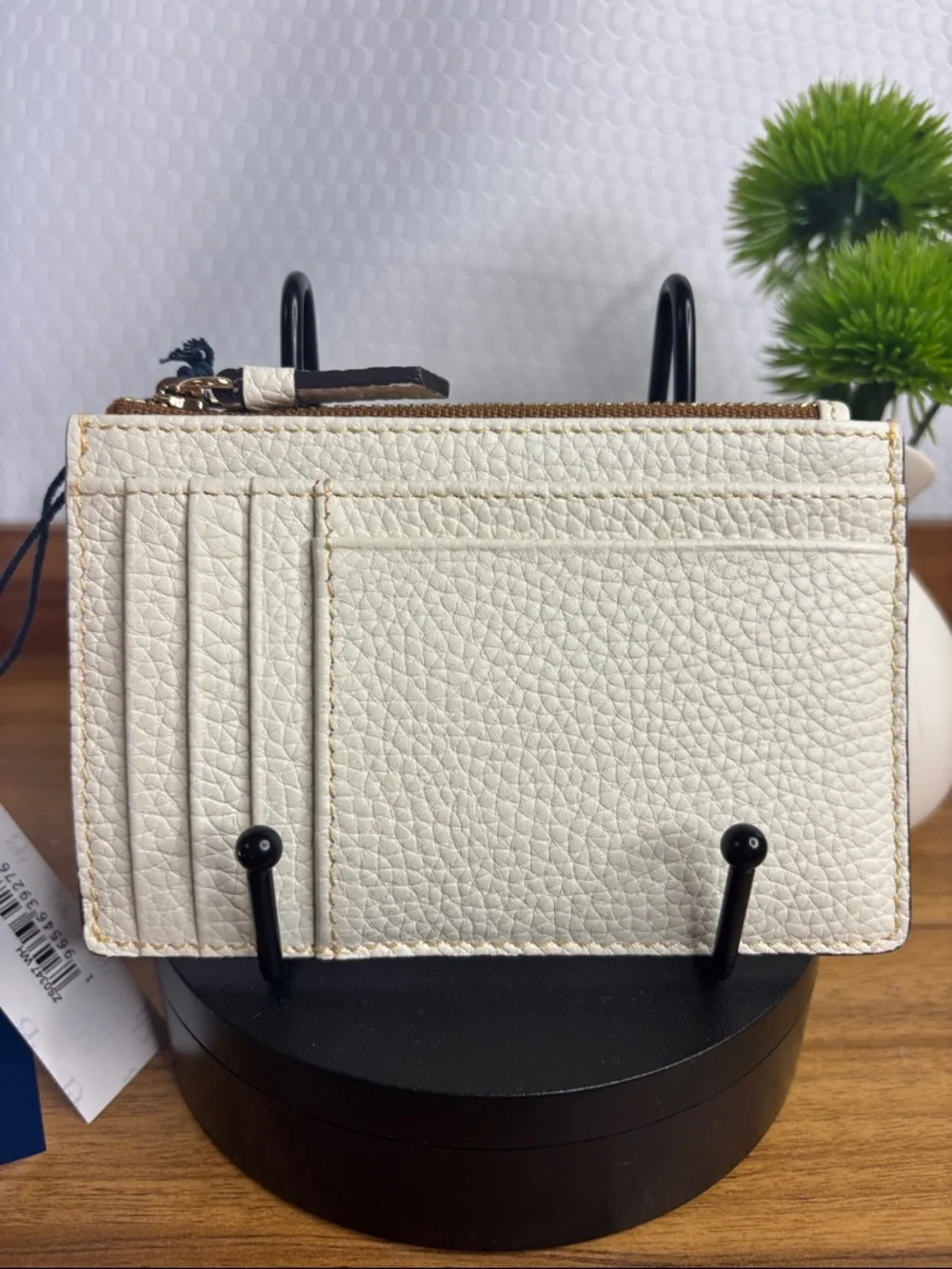 Dooney & Bourke Sorrento Leather Card Case  NWT - Picture 3 of 6